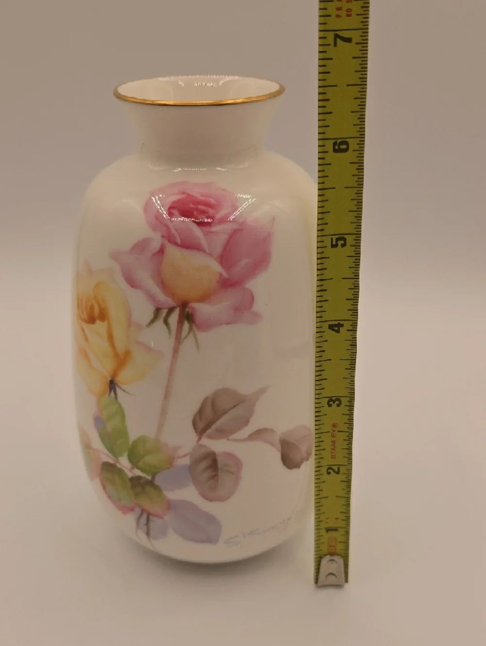 Noritake Bone China Nippon Toki Kaisha 6 1/2” Vase With Gold Rim Signed